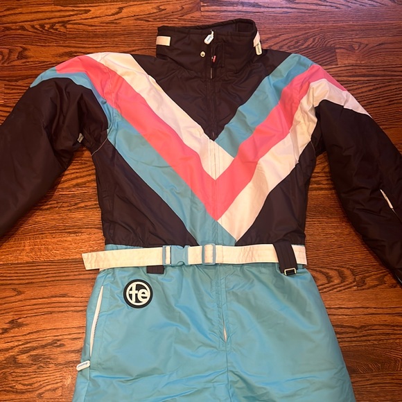 Tipsy Elves men’s snowsuit - Picture 1 of 8